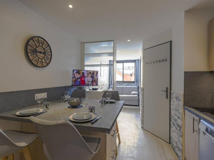 Appartement cosy 4 pers, 2 ch, départ ski aux pieds, exposé sud, proche commerces - FR-1-545-42