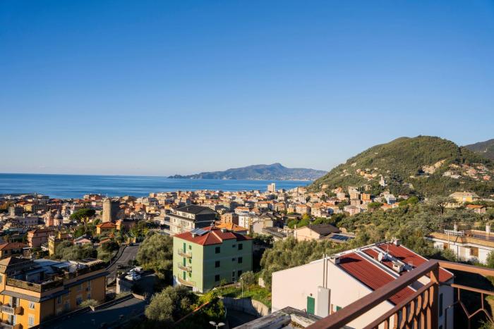 093 - Casa Panorama, Vista Mare e Vista Portofino, 500 metri centro di Chiavari, POSTO AUTO GRATIS INCLUSO