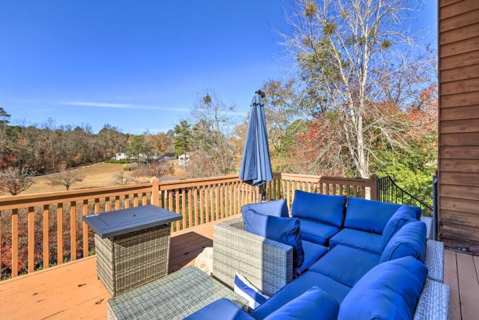 Lakefront Macon Getaway with Stunning Boathouse