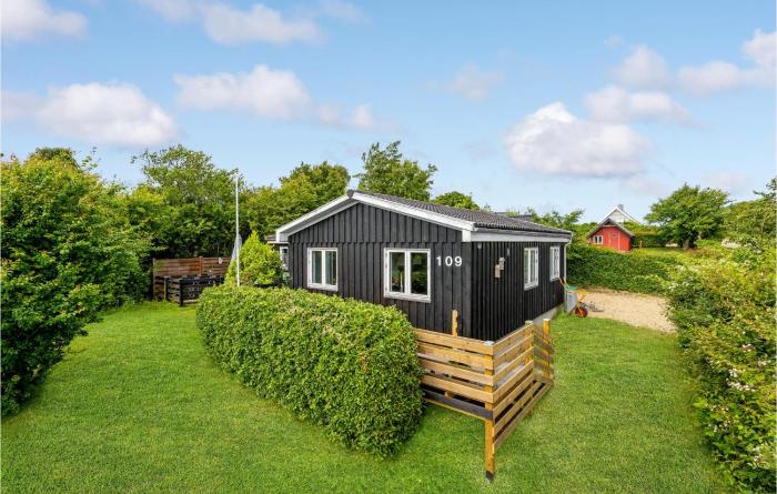 Cozy Home In Roslev With Wifi