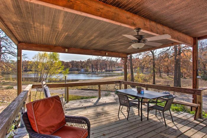 Kingston Getaway < 2 Mi to Lake Texoma!