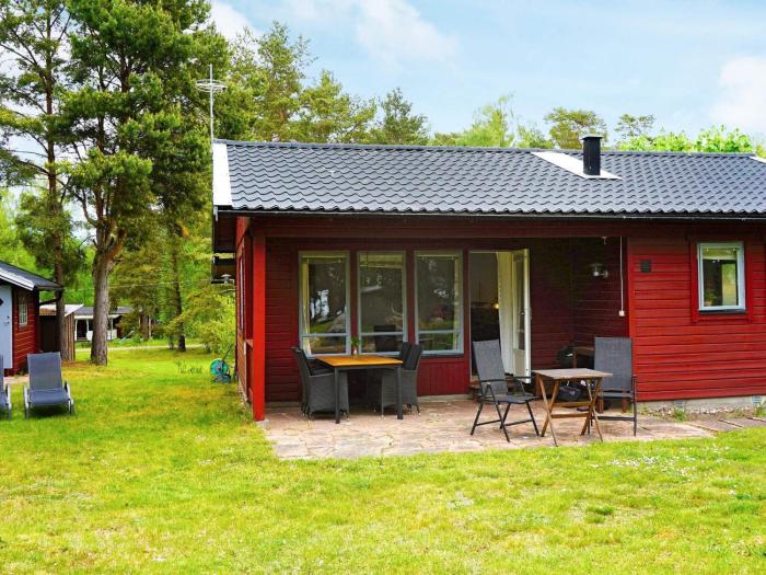 6 person holiday home in Mönsterås-By Traum