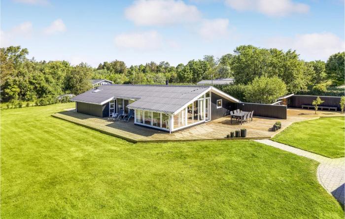 Awesome Home In Jerup With Wifi