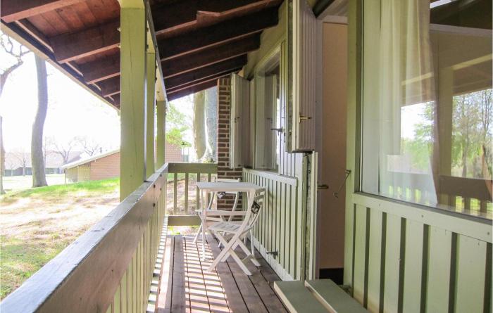 2 Bedroom Lovely Apartment In Allinge