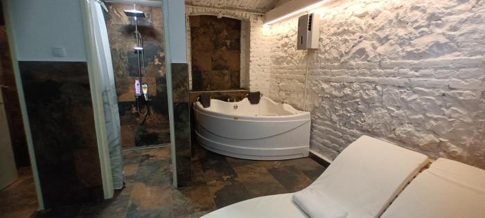 Old Café Spa Apartment - Unique space
