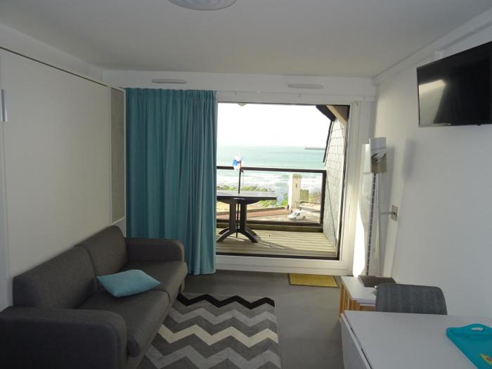 Studio aux Sables-dOlonne: Plage et commerces à proximité - FR-1-92-902