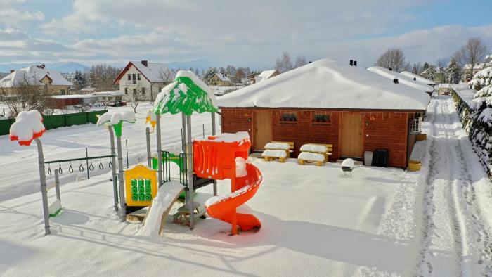 Apartament z Tężnią Solankową, Sauną, Kominkiem LED nad Jeziorem Żywieckim