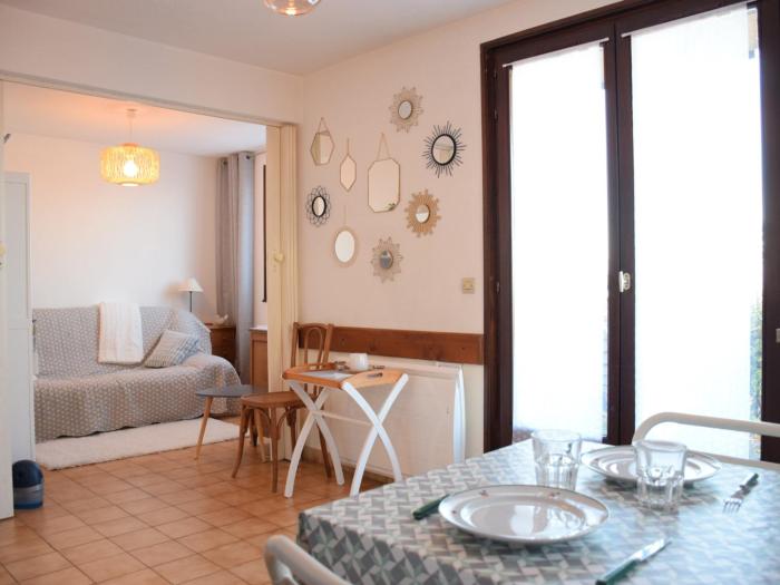 Appartement cozy avec terrasse, Wi-Fi et parking à Évian-les-Bains - FR-1-498-15