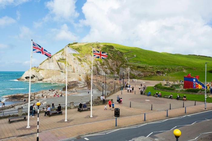 ILFRACOMBE EDEN 2 Bedrooms