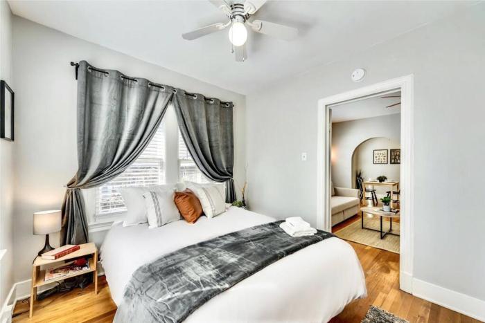 Global Cup The Vintage Stellar on Lower-Greenville