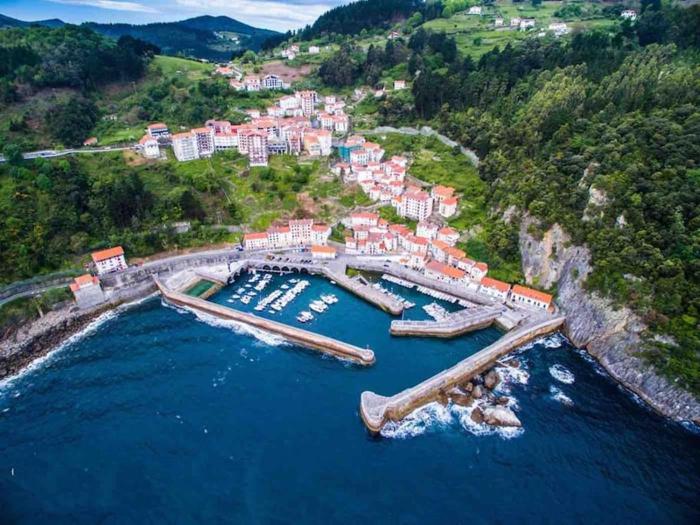 Elantxobe Seaview simple Auto-Checking Property