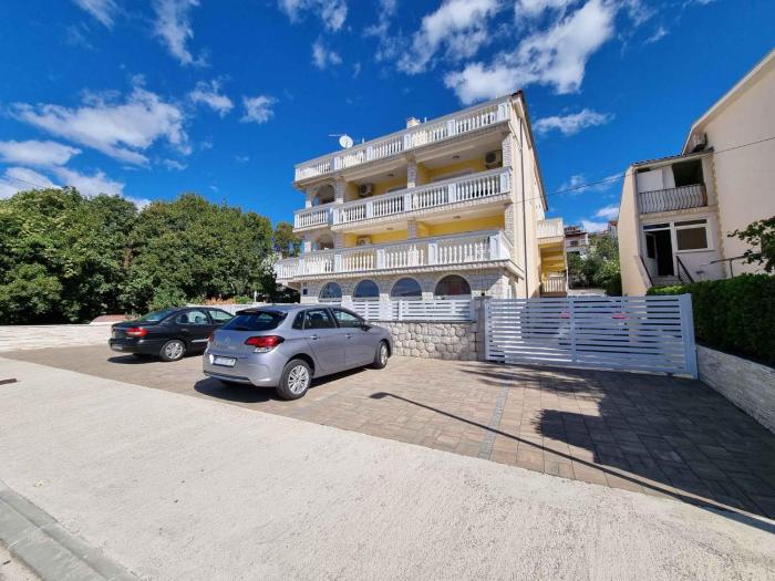 Apartment in Crikvenica 43205