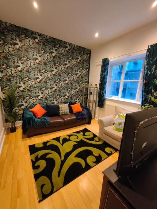 Newhall Apartment