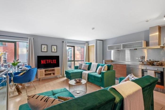 Lovely Spacious Duplex in Nottingham - Sleeps 8