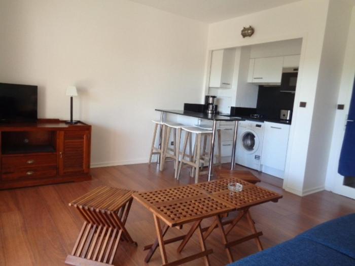 Studio confortable avec balcon, parking privé et Wi-Fi, à 200m de la plage dEyrac - FR-1-374-93