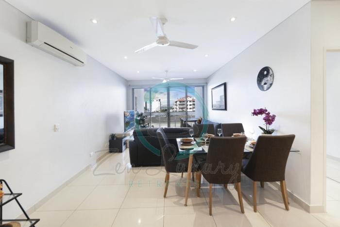 ZEN CENTRAL Ambient 3BR Apt in the Heart of Darwin