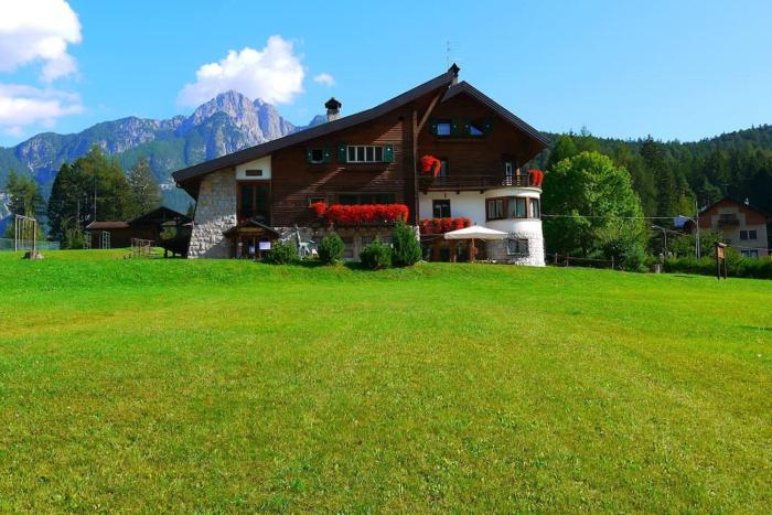 Camera 4 letti +ang cucinabagno allinterno Villa