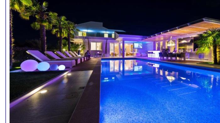 Villa Petra, Luxury Villa & Private Yacht Experience near Zrće Beach, Pag