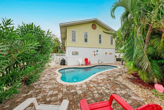 Dreamscape: North End Pool Home, 2 Blocks to Beach by Anna Maria Life Vacation Rentals