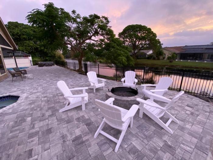 Casa Bella - 5BR, Waterfront, Pool, Spa -9 Min Anna Maria