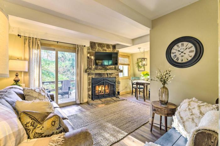 1 Mi to Sugar Mountain! Cozy Lodge-Style Condo