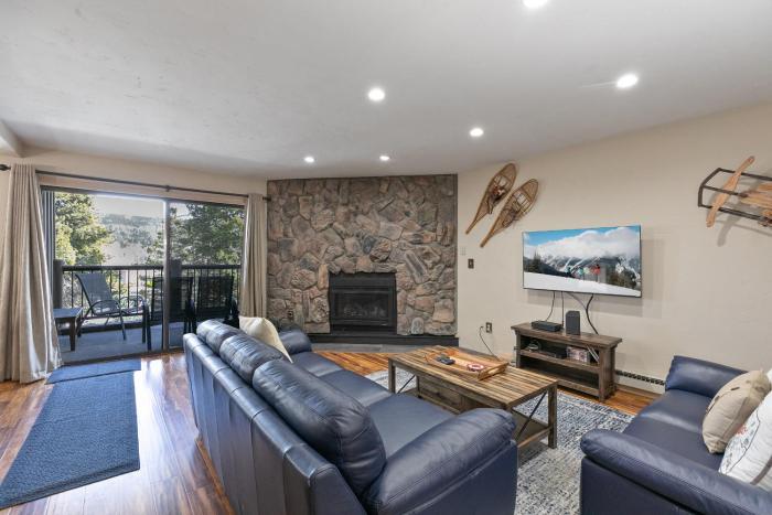 Park Place Quandary Peak Condo: Ski-in, Downtown Breck