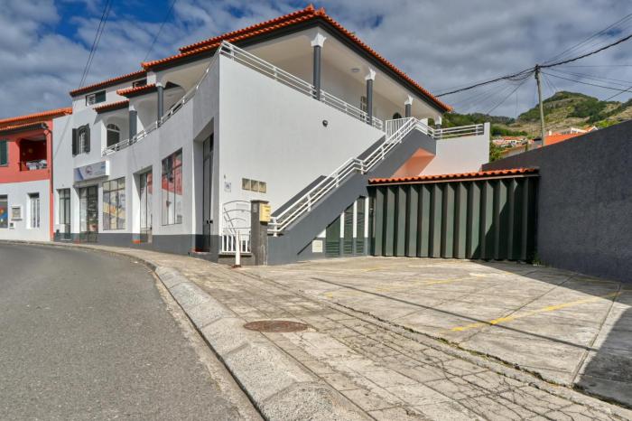 Nidia’s Place, a Home in Madeira