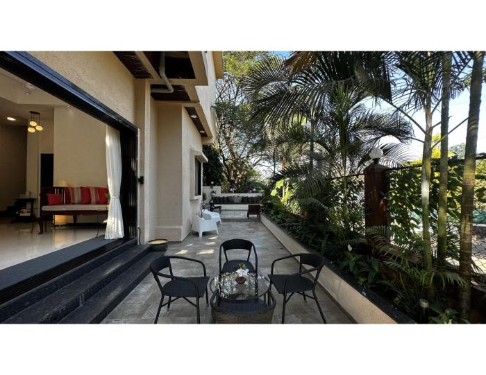 SaffronStays Uno Crest, Lonavala - 4 BDR Artistically Decorated Villa Near Bhushi Dam