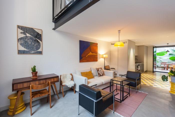 FLH Intendente Mezzanine with Interior Pateo