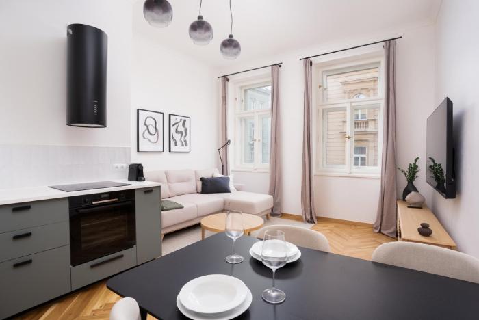 Prague Days - One-bedroom Apartment with Netflix and Balcony in Vinohrady