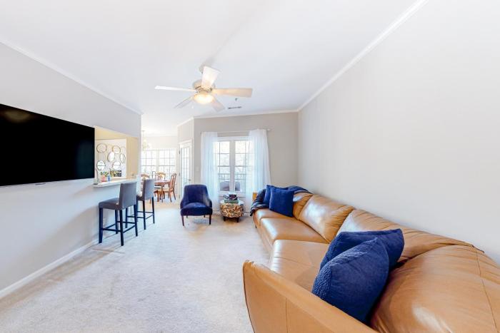 Creekwood --- 100 Cascade Ln, #109