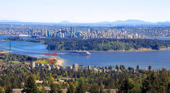Great West Vancouver house with hot tub, across from beach & 10 mn to Downtown Vancouver