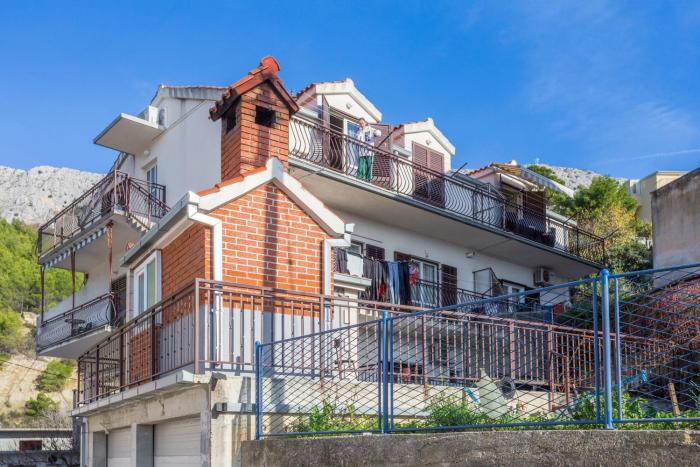 Apartments with a parking space Dugi Rat, Omis - 11443