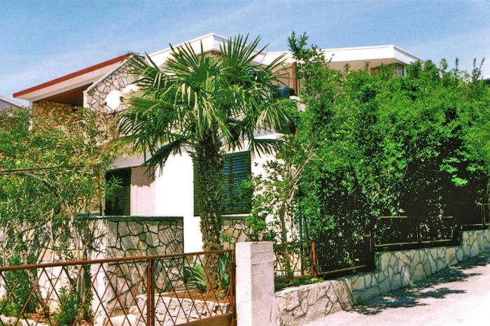 Apartments Fortuna in Pirovac, close to the seabeach