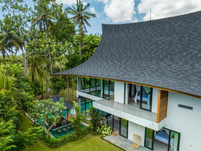 Villa Satiya - Unique and stylish 4-bdr pool villa in Pererenan!