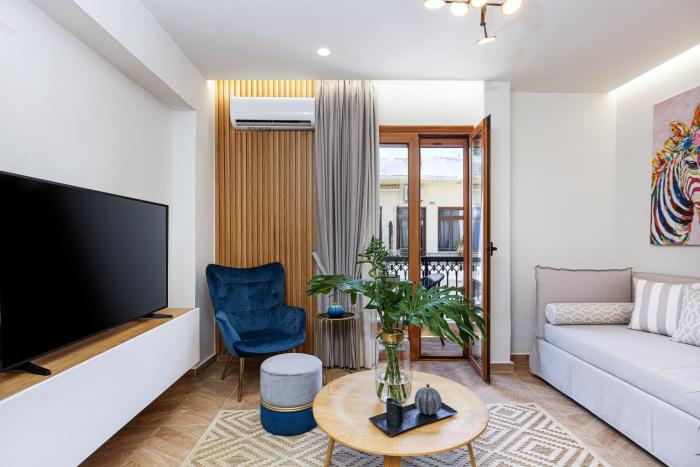 Queen Stella Luxury Homes - Adults Only!