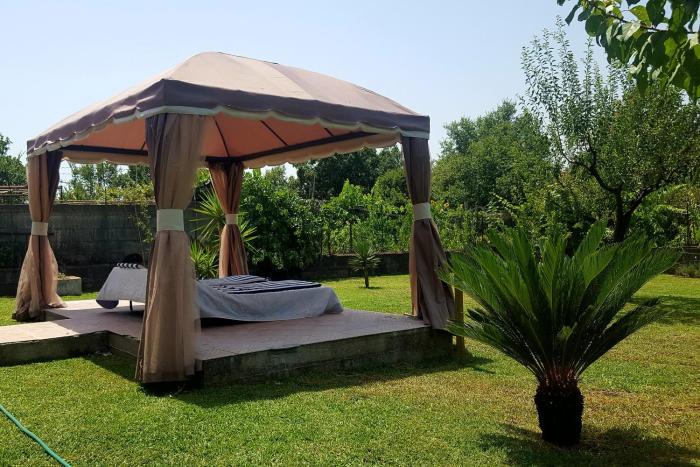 Villa With Volcano View - Happy Rentals