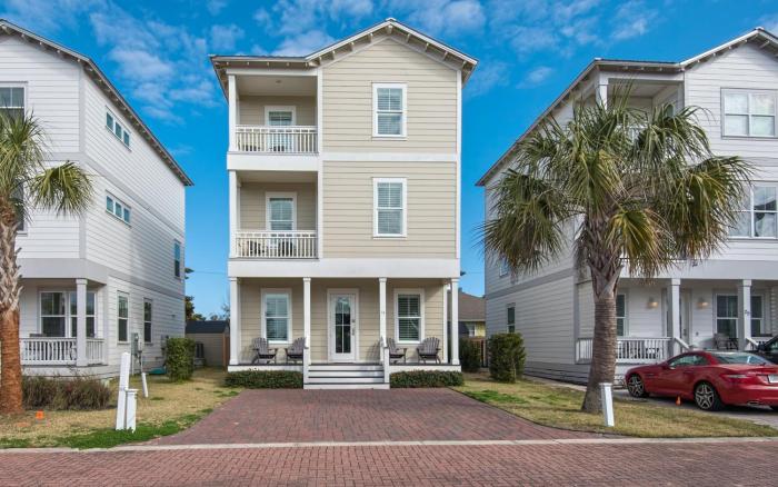 19 Moonlit Shores Ln