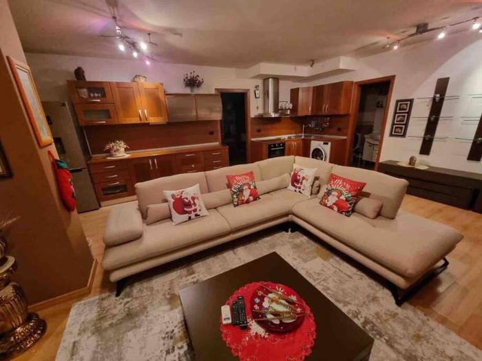 Wilson Square Apartment