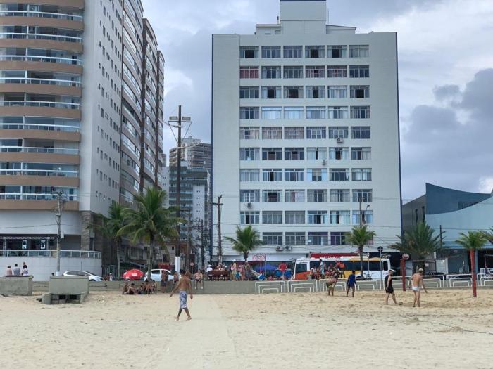 Apartamento no Boqueirão com vista para o mar e pé na areia