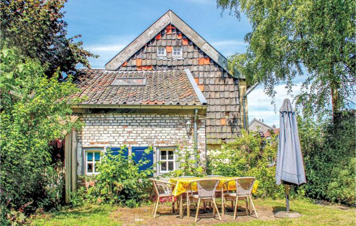 Stunning Home In Gulpen With Wifi