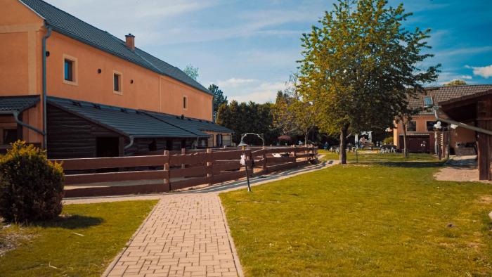 Penzion Selský dvůr Braňany