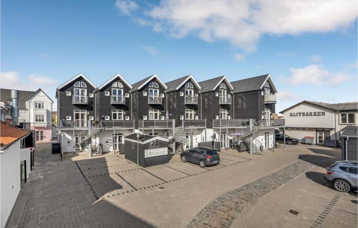 Lovely Apartment In Løkken With Wifi