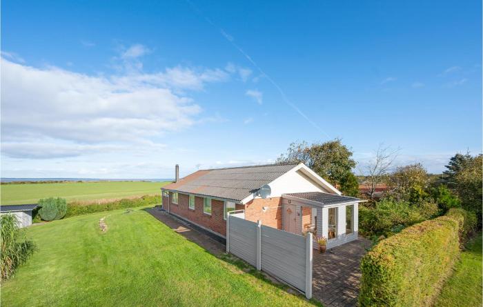 Cozy Home In Vinderup With Wifi