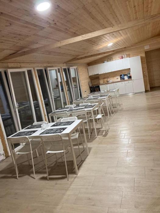 COMPLEX TURISTIC Gradina de corzi si Aventura Eselnita