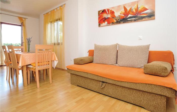 Nice Apartment In Biograd With 3 Bedrooms And Wifi