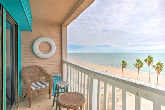 Oceanfront Corpus Christi Condo with Pool!