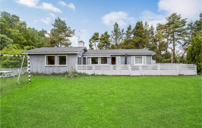 Amazing Home In Væggerløse With Wifi