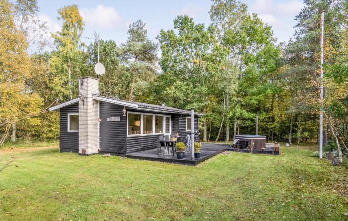 Lovely Home In Hadsund With Kitchen
