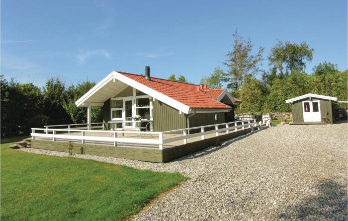 Three-Bedroom Holiday Home In Humble